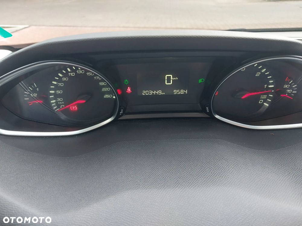 Peugeot 308 SW 1.6 BlueHDi Active S&S - 9