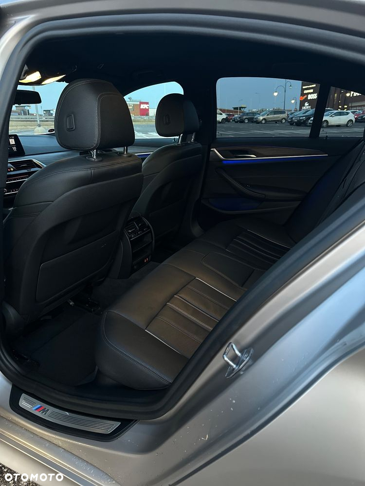 BMW Seria 5 520d M Sport - 15
