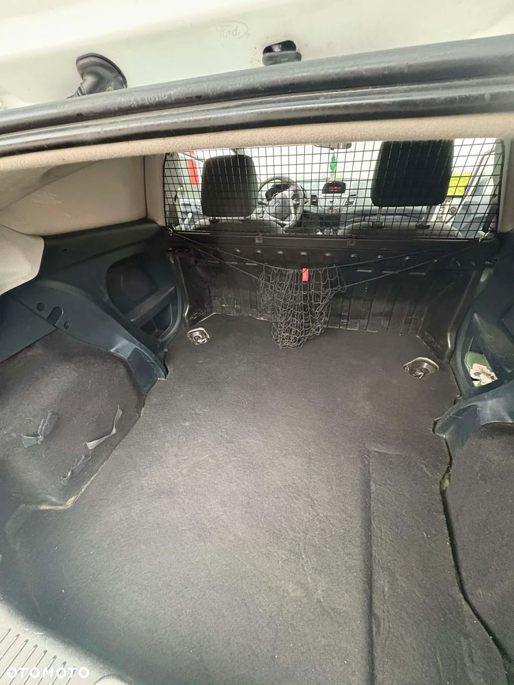Ford Fiesta 1.4 TDCi Ambiente - 10