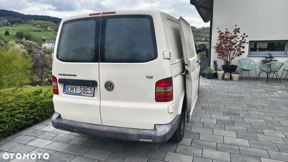 Volkswagen Transporter - 2