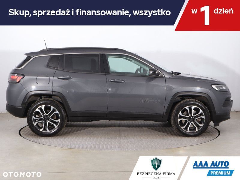 Jeep Compass - 8
