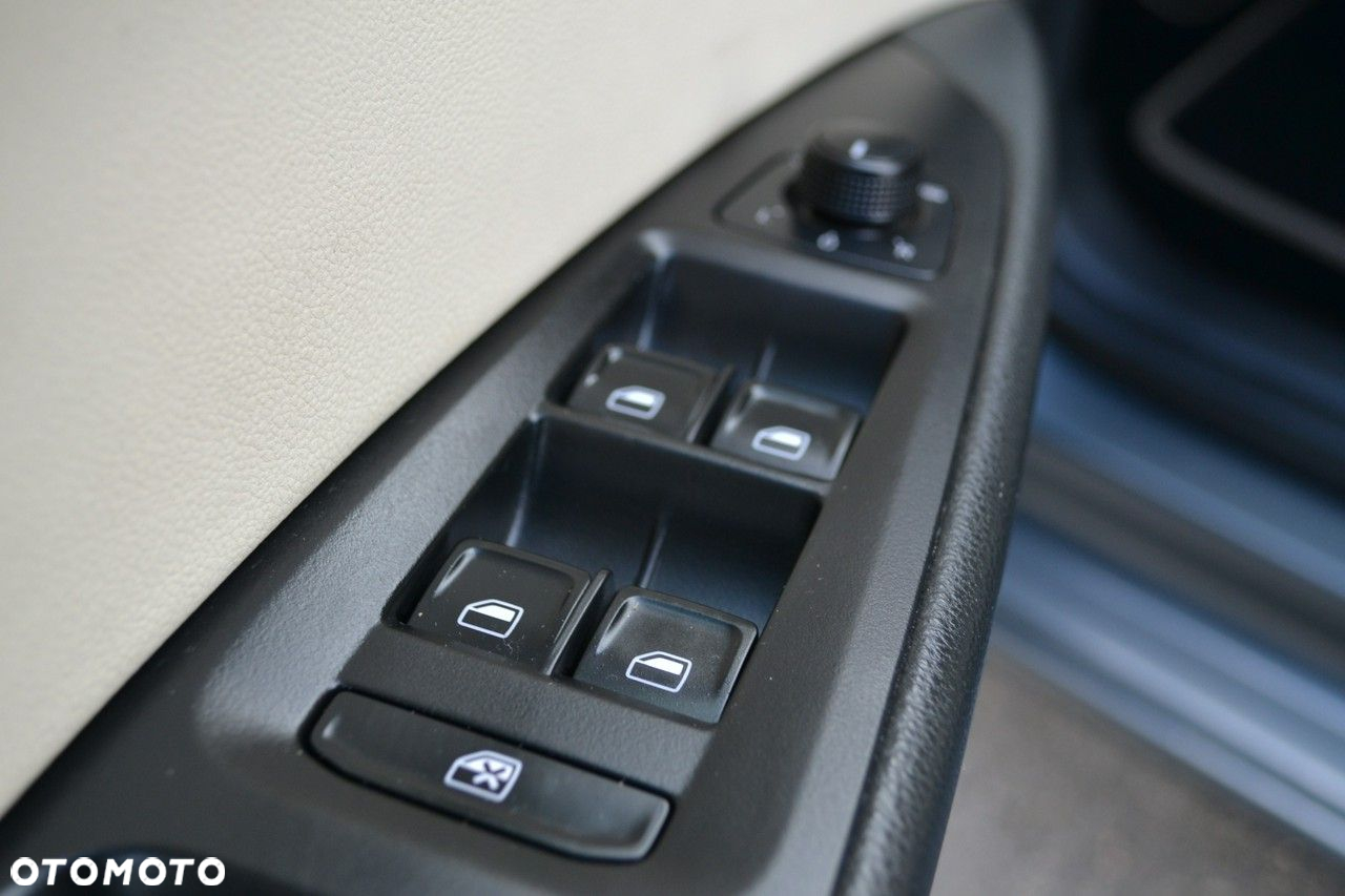 Seat Leon 1.6 TDI ECOMOTIVE Style - 18