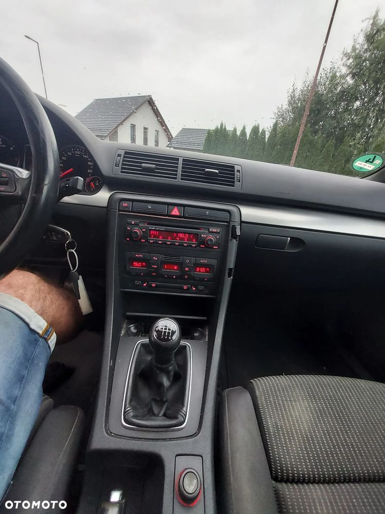 Audi A4 Avant 2.0 TDI - 6