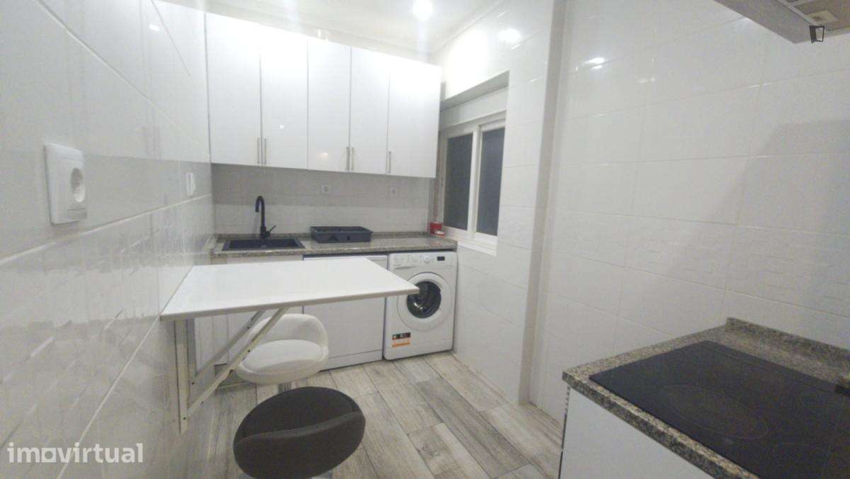 Apartamento com 2 quartos - localizado em Entrecampos Lisbon - Grande imagem: 4/13