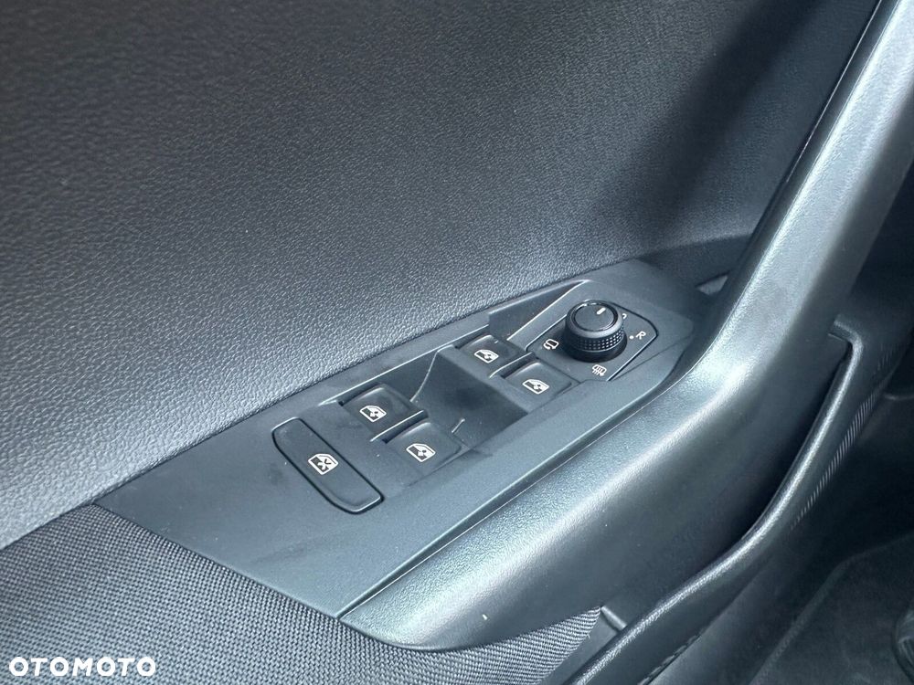 Volkswagen Taigo 1.0 TSI Life Plus - 23
