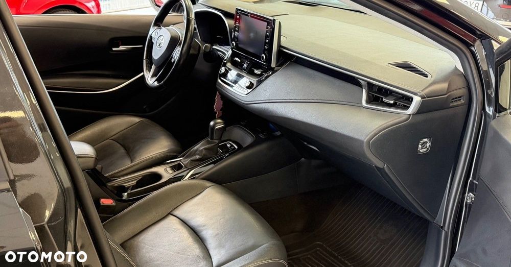Toyota Corolla - 13
