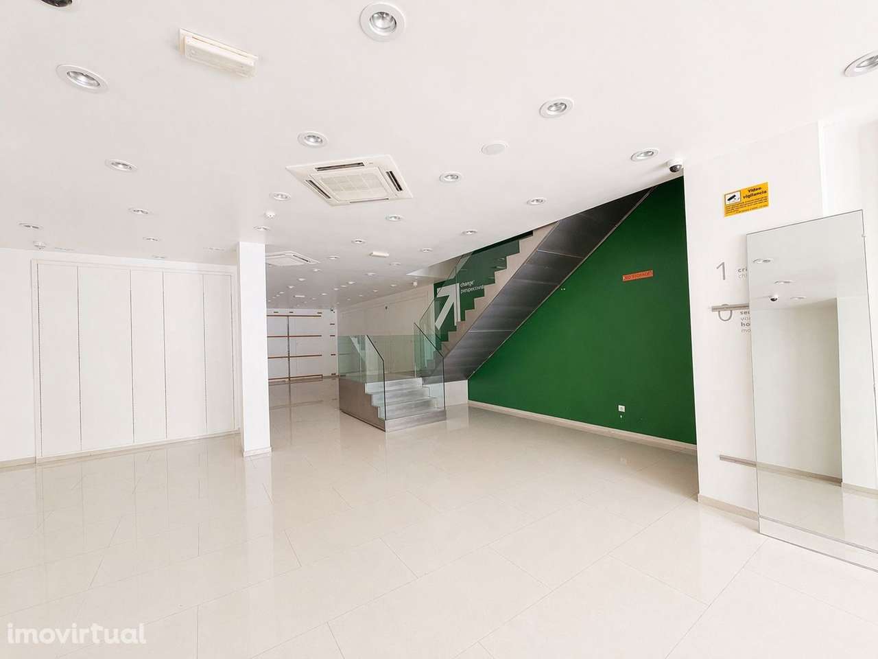 Loja Premium na Melhor Localização da Cidade – Oportunidade Única! - Grande imagem: 2/7