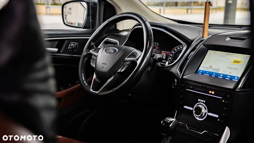 Ford Edge 2.0 TDCi 4WD Titanium - 38