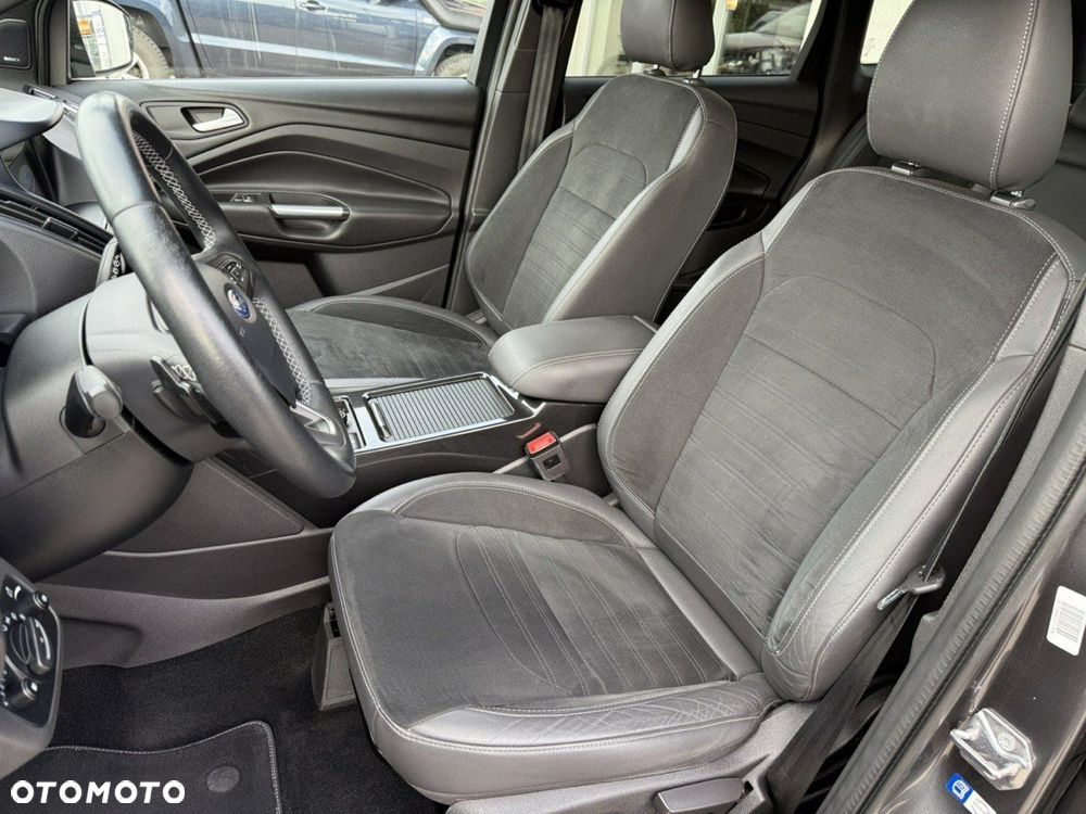 Ford Kuga 2.0 TDCi AWD ST-Line - 23