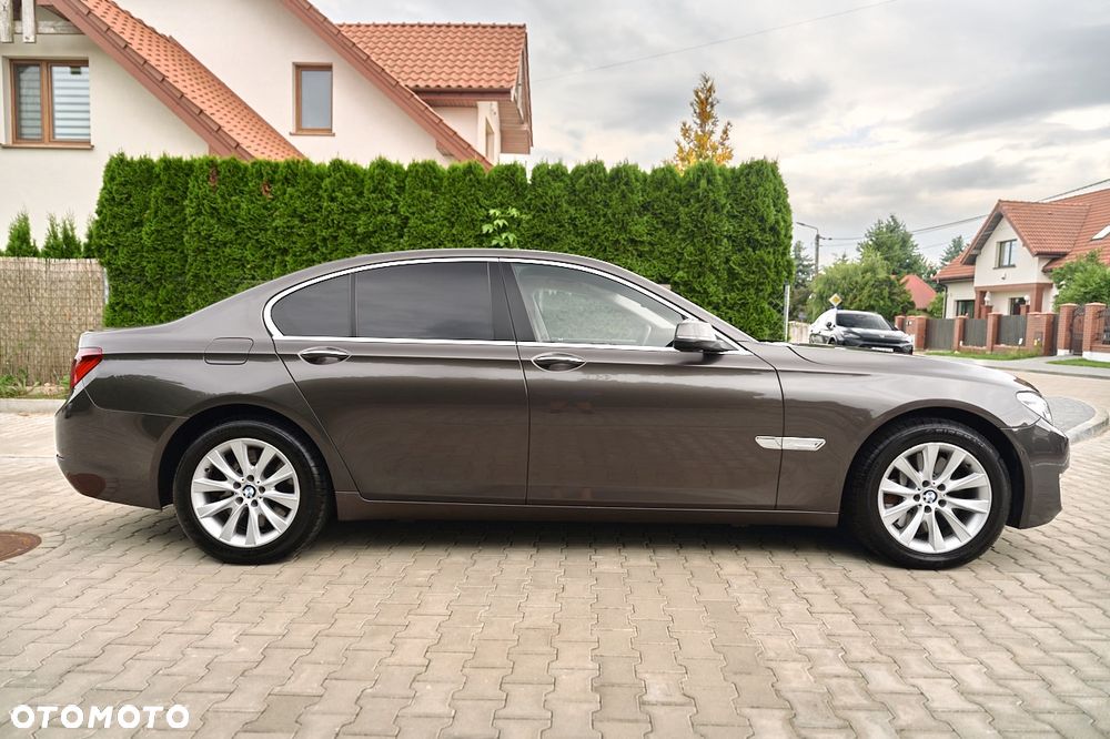 BMW Seria 7 750d xDrive - 13