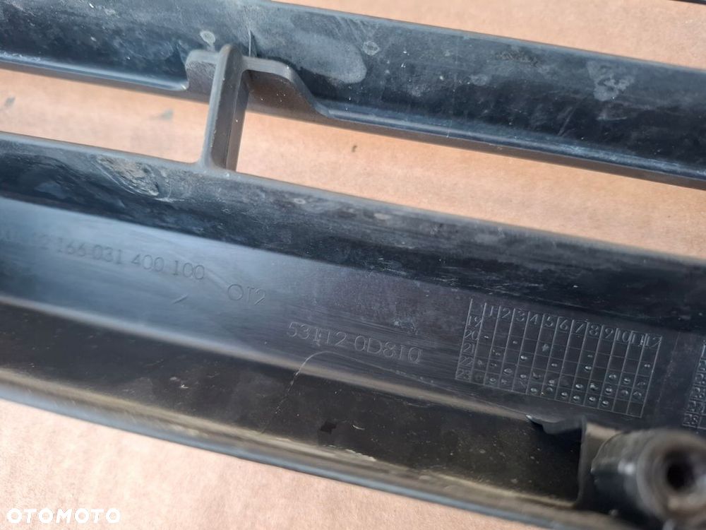 KRATKA ŚRODKOWA ZDERZAKA TOYOTA YARIS IV 4 ORYGINAŁ - 10