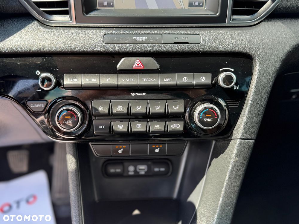 Kia Sportage 1.7 CRDI 2WD Dream-Team Edition - 34