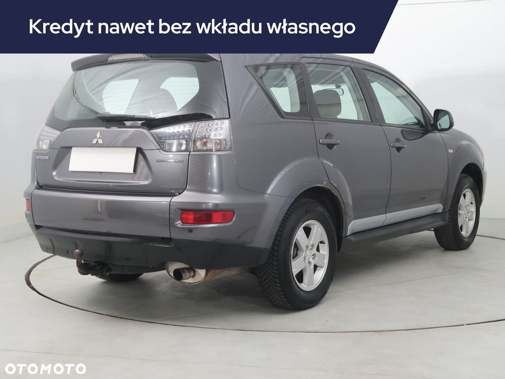 Mitsubishi Outlander - 7