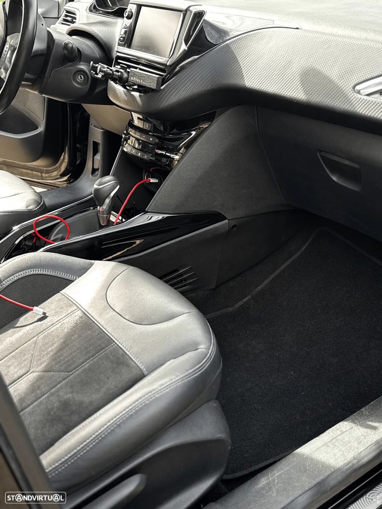 Peugeot 2008 - 7