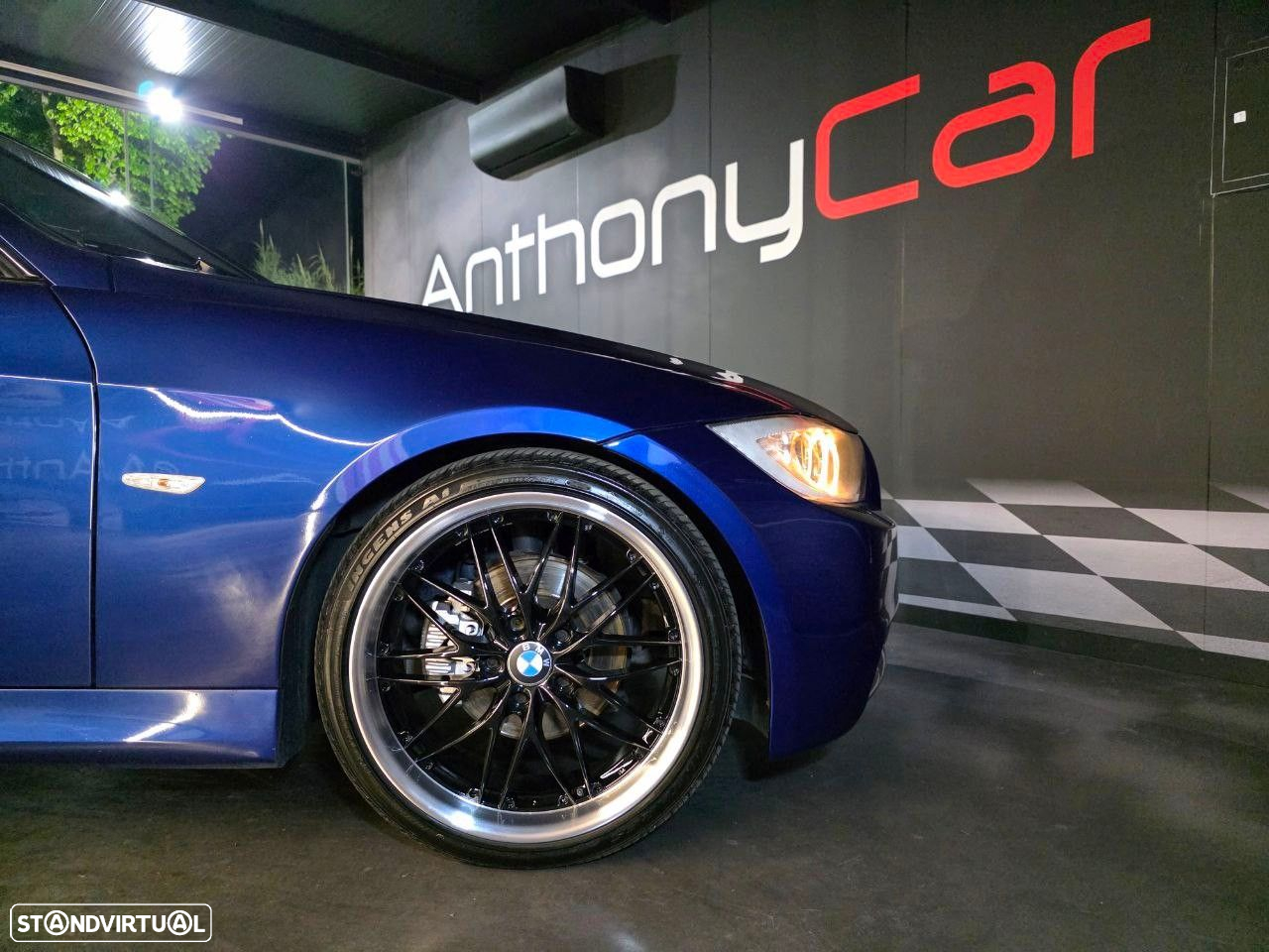 BMW 320 d Touring Exclusive - 12