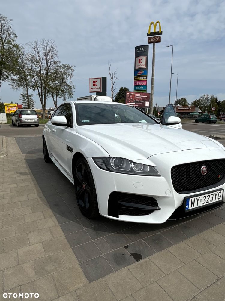 Jaguar XF 2.0 i4D R-Sport - 5