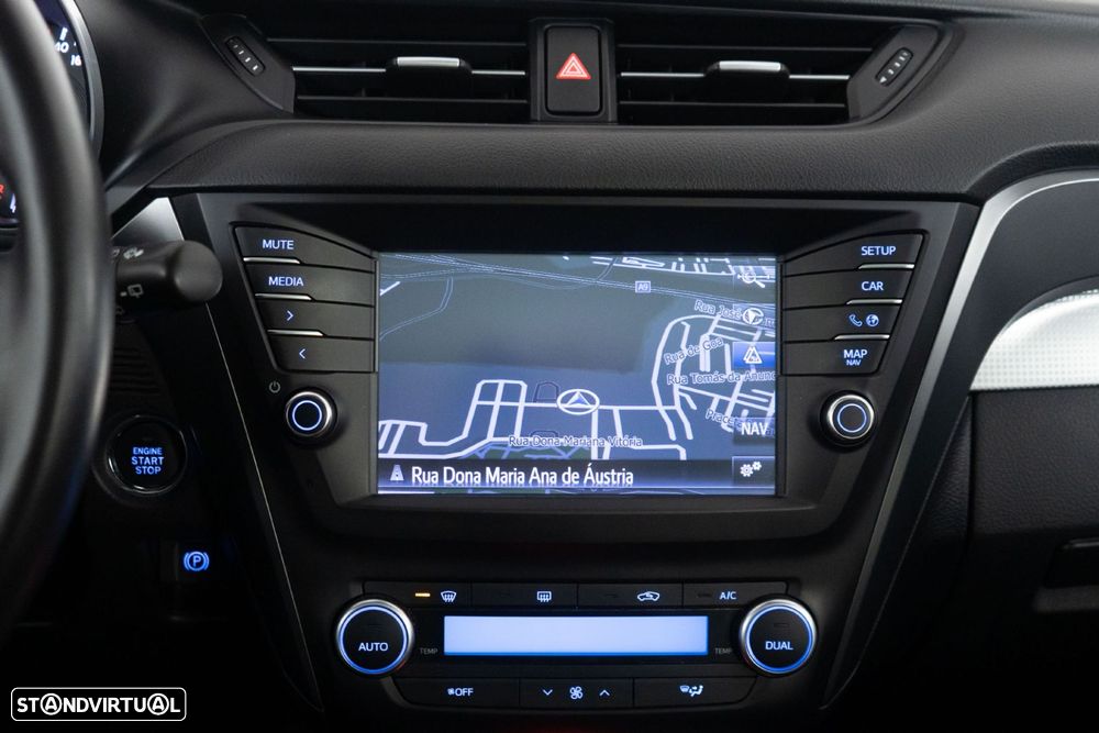 Toyota Avensis Touring Sports 1.6 D-4D Luxury+GPS - 23