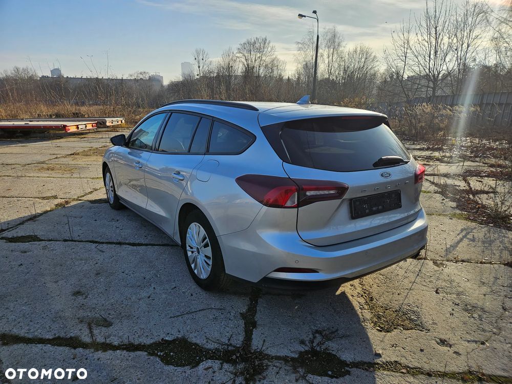 Ford Focus 1.5 EcoBlue Start-Stopp-System TITANIUM - 4