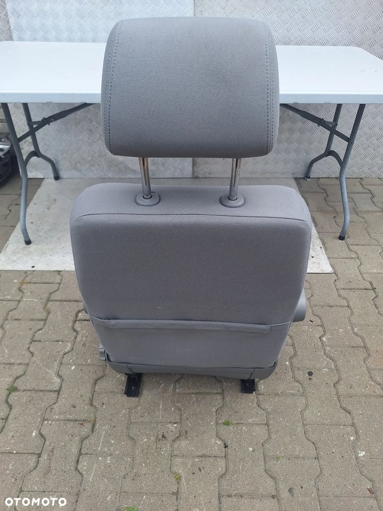 FOTEL PRAWY PRZÓD PASAŻERA PODŁOKIETNIKI VW TRANSPORTER T5 MULTIVAN CARAVELLE - 2