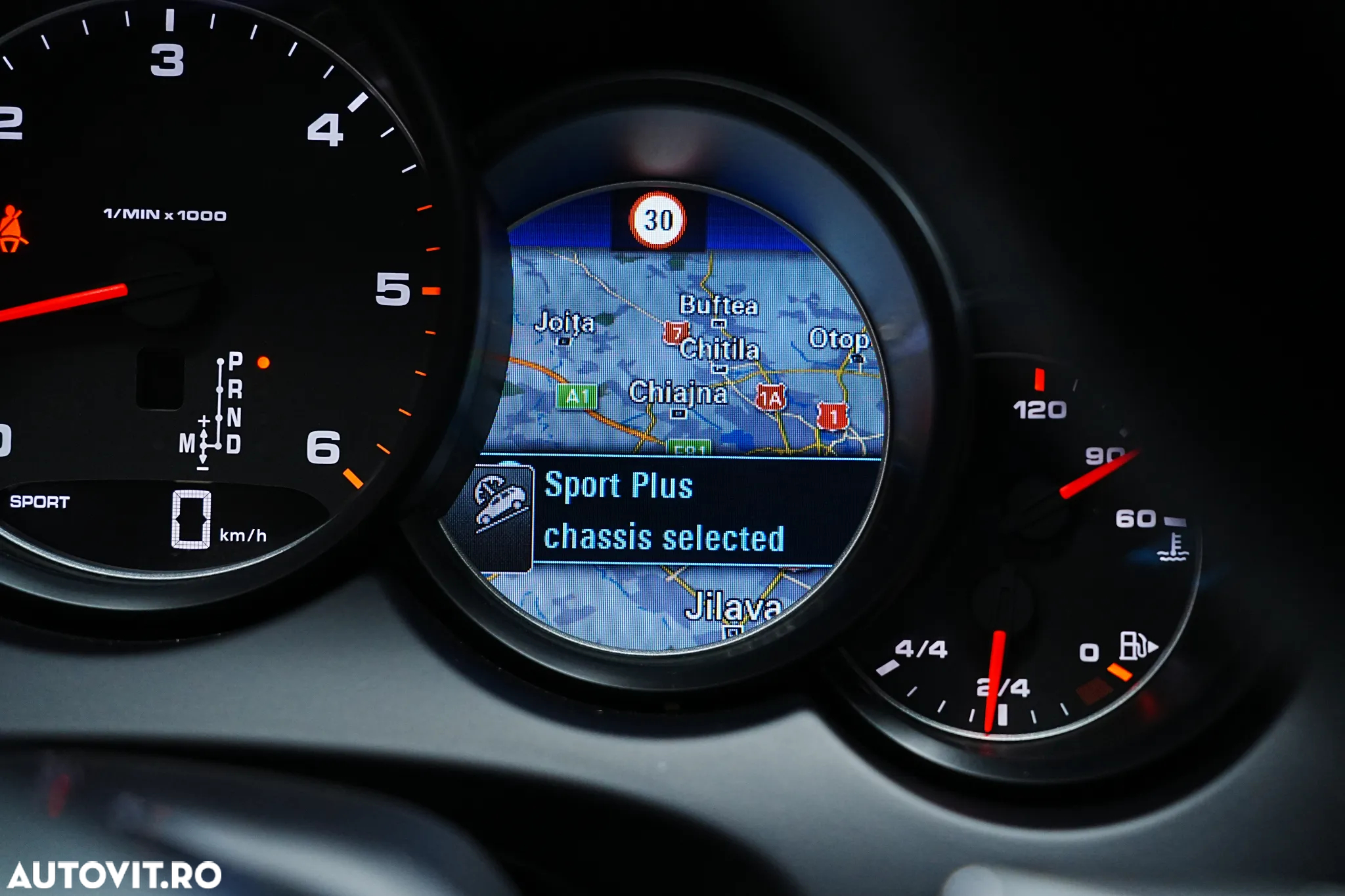 Porsche Cayenne Diesel Platinum Edition - 36