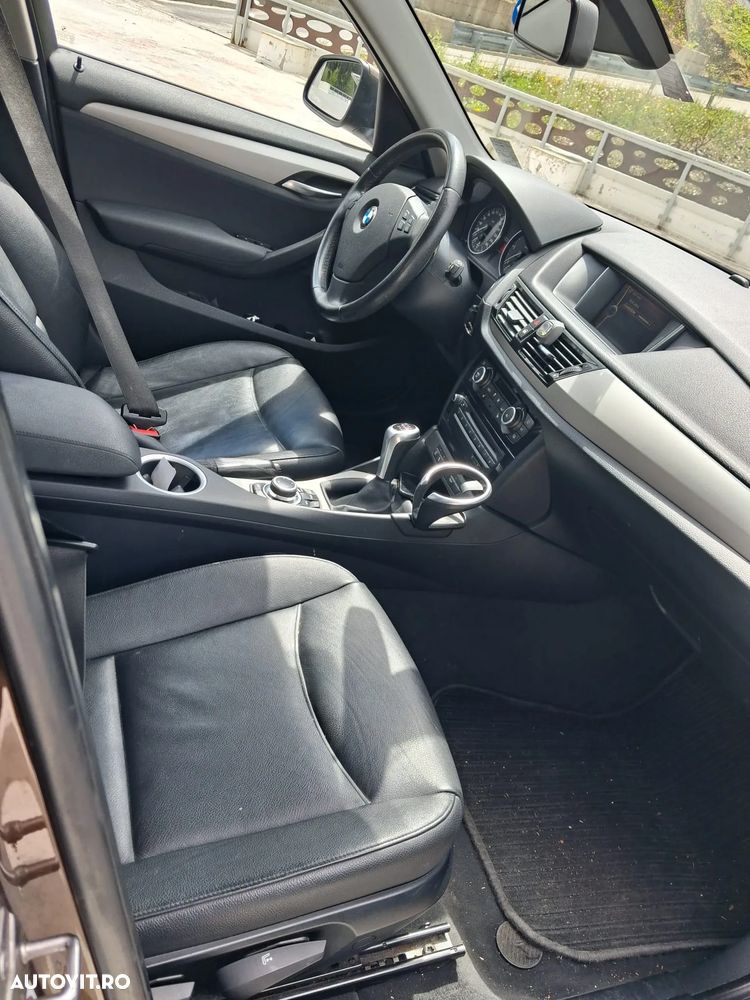 BMW X1 xDrive18d Sport Line - 7