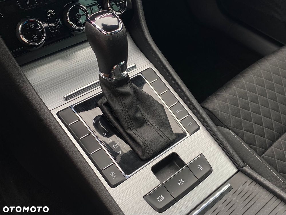 Skoda Superb 1.5 TSI Ambition DSG - 20