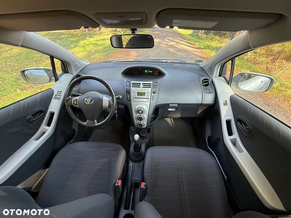 Toyota Yaris 1.0 Sol - 22