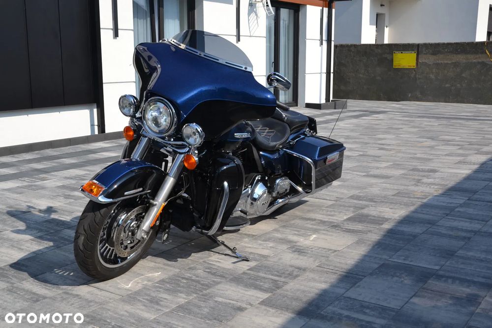 Harley-Davidson FLH Electra Glide - 1