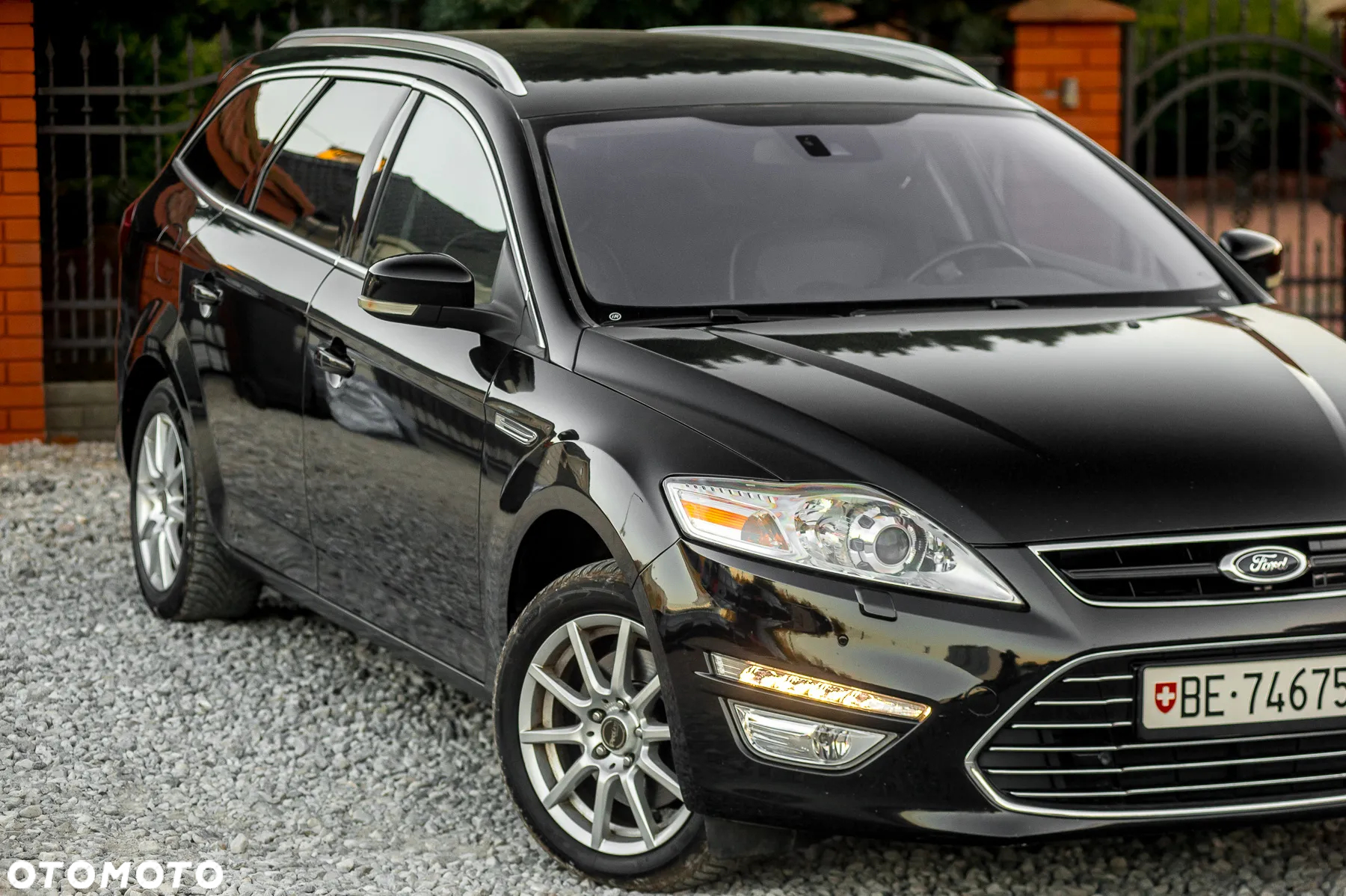 Ford Mondeo 2.0 EcoBoost Start-Stopp Autom Titanium - 2