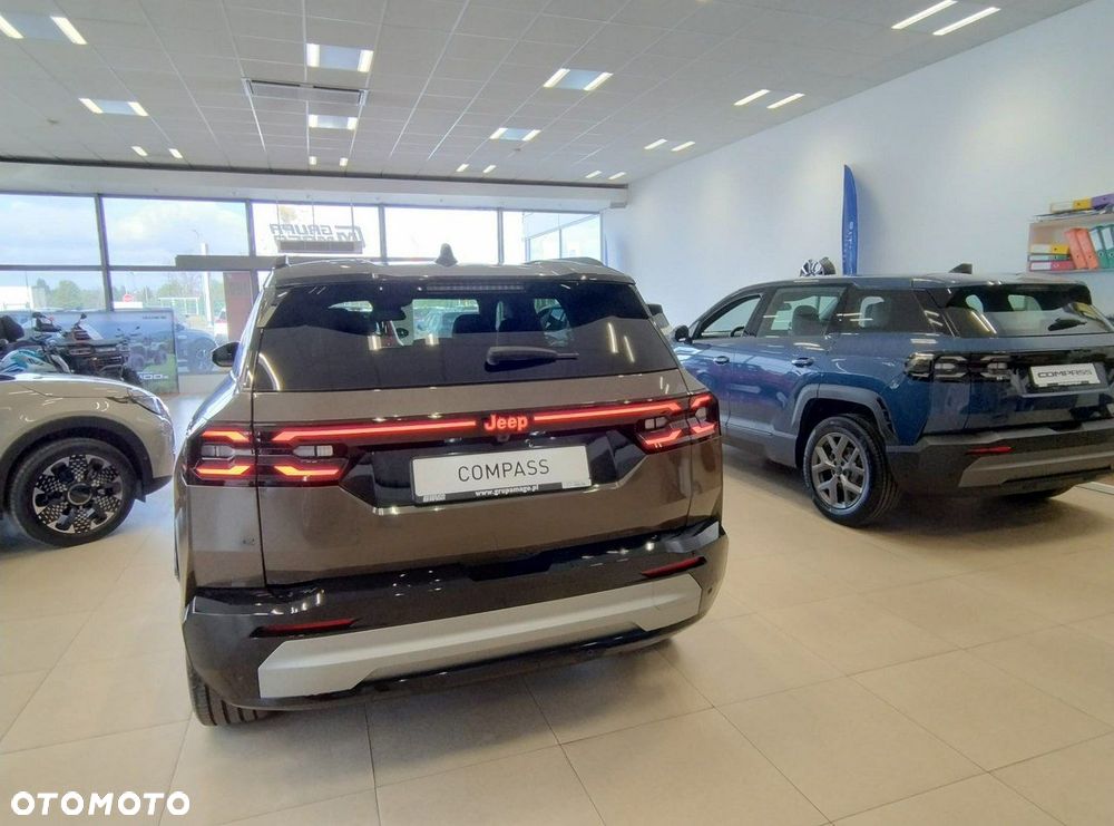 Jeep Compass - 4