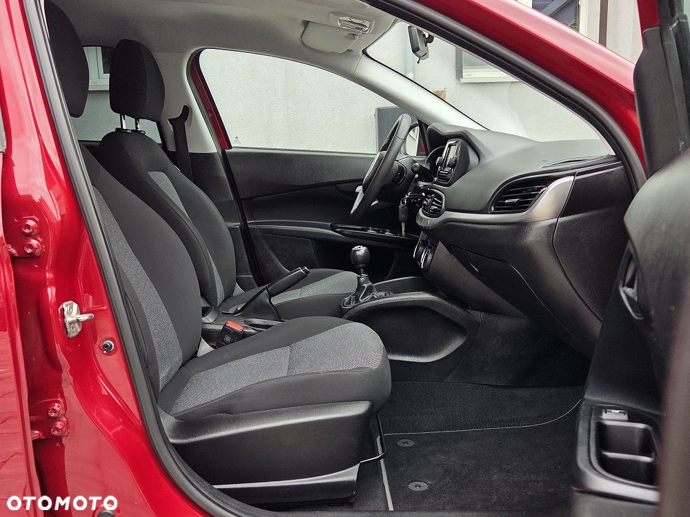 Fiat Tipo 1.4 16v Lounge EU6d - 9