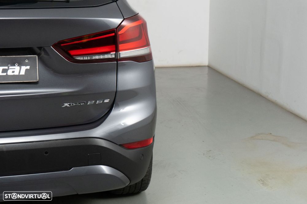 BMW X1 25 e xDrive Corporate Edition - 19