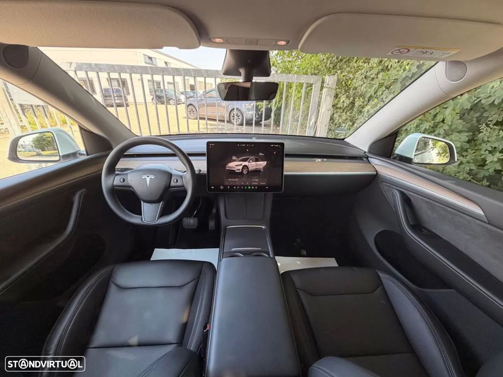 Tesla Model Y Standard - 5