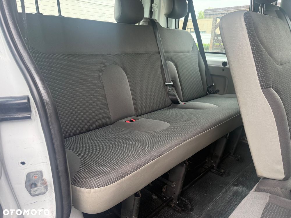 Opel Vivaro - 18