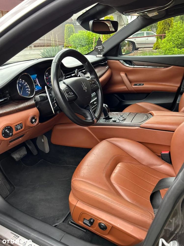 Maserati Quattroporte - 10