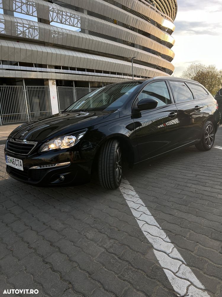 Peugeot 308 - 1