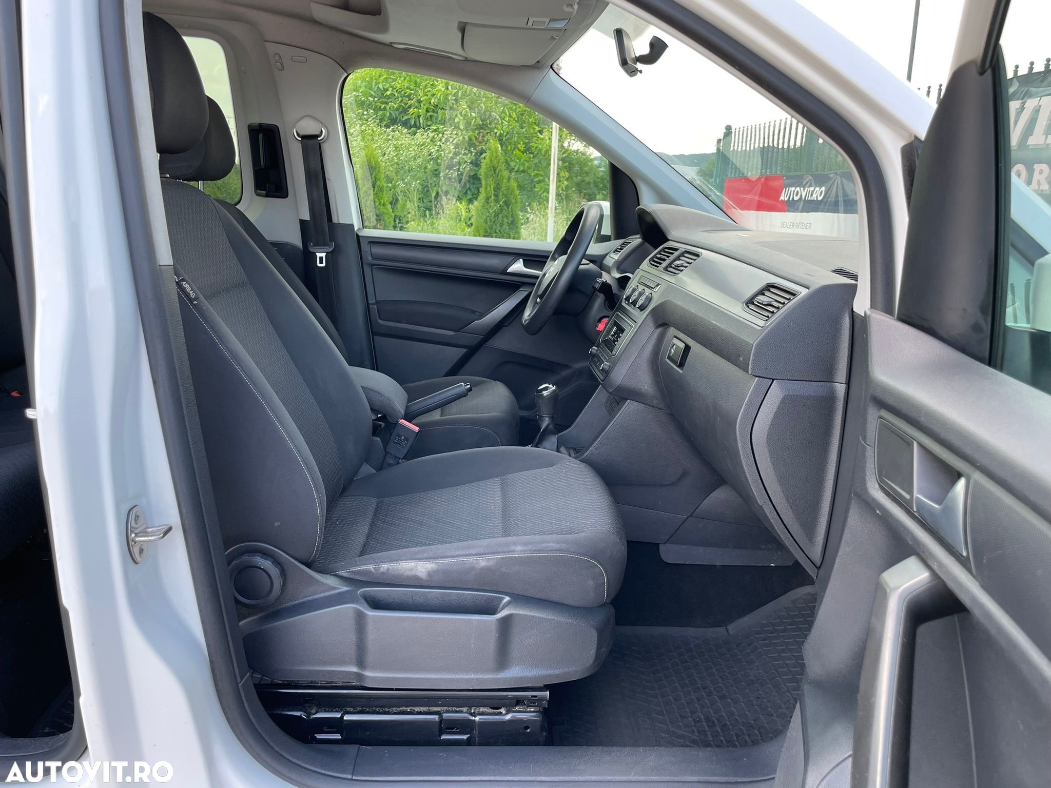 Volkswagen Caddy - 21