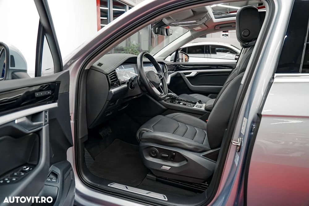 Volkswagen Touareg 3.0 V6 e-Hybrid 4Motion Aut. Elegance - 4