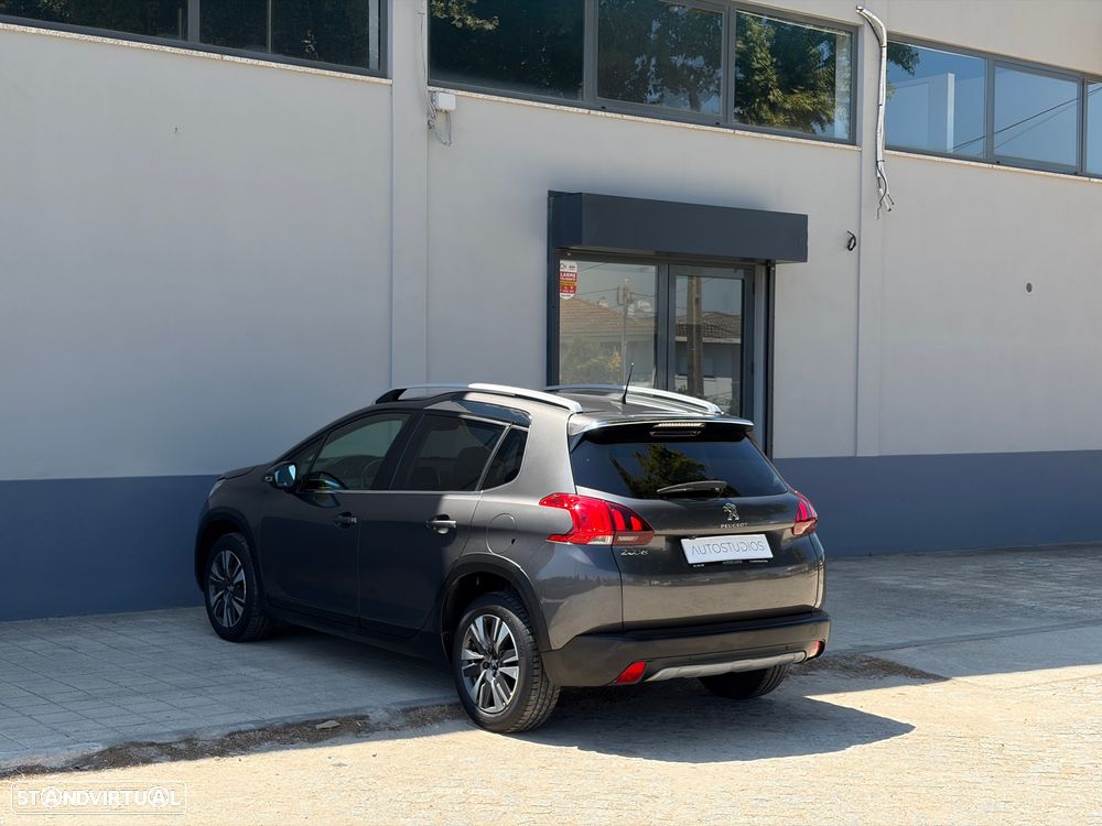 Peugeot 2008 1.2 PureTech Allure EAT6 - 14