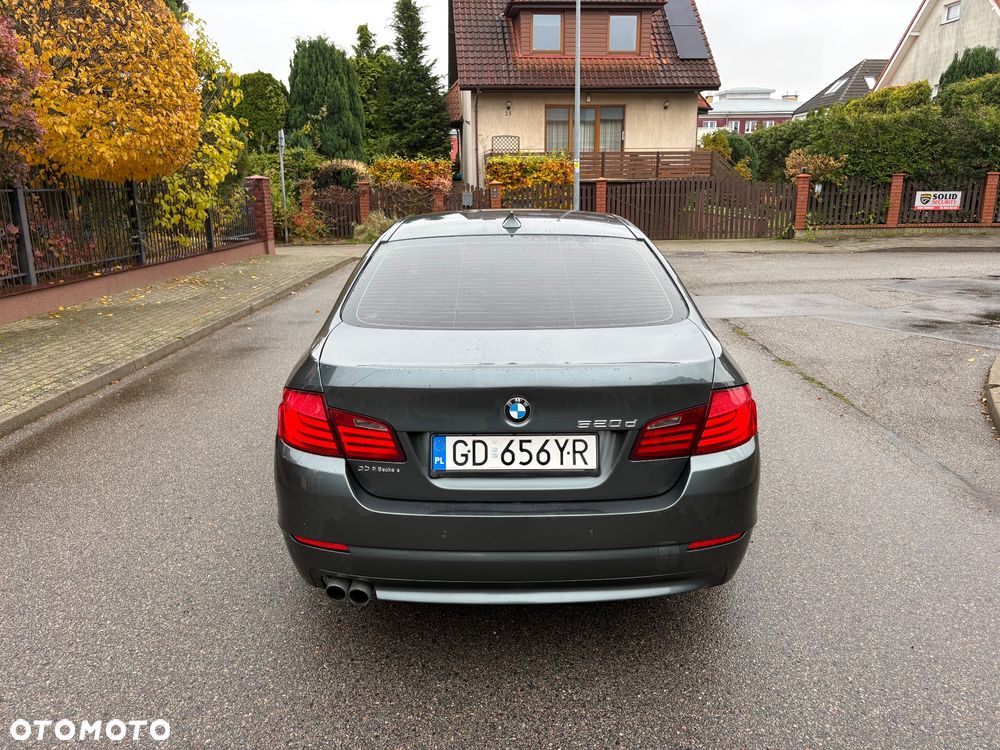 BMW Seria 5 520d Luxury Line - 4