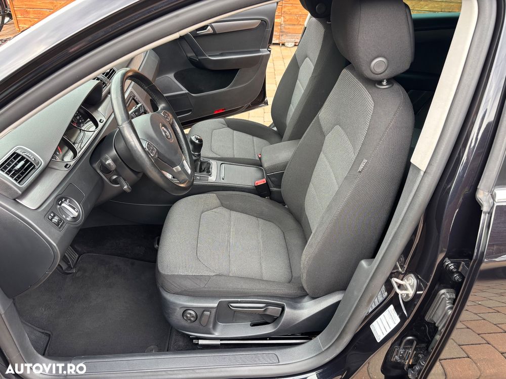 Volkswagen Passat 2.0 TDI BlueMotion Technology DPF Comfortline - 14