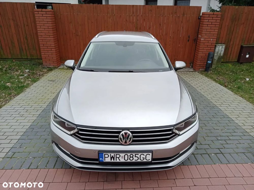 Volkswagen Passat Variant 1.6 TDI (BlueMotion Technology) DSG Comfortline - 11