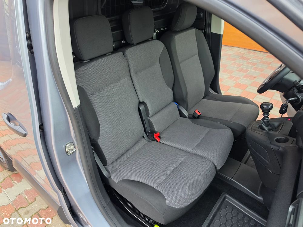 Opel COMBO - 23
