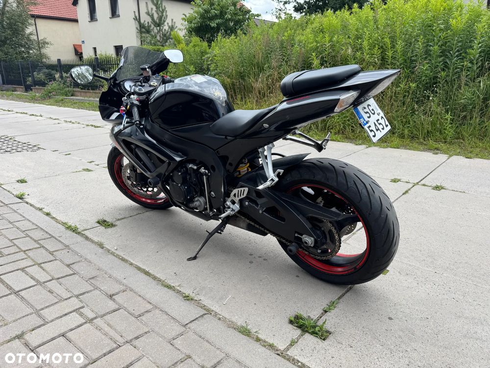Suzuki GSX-R - 6