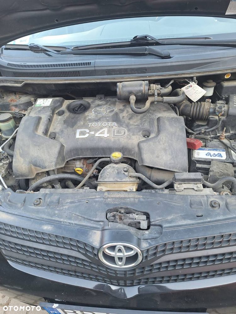 Toyota Corolla Verso 2.0 D-4D - 8