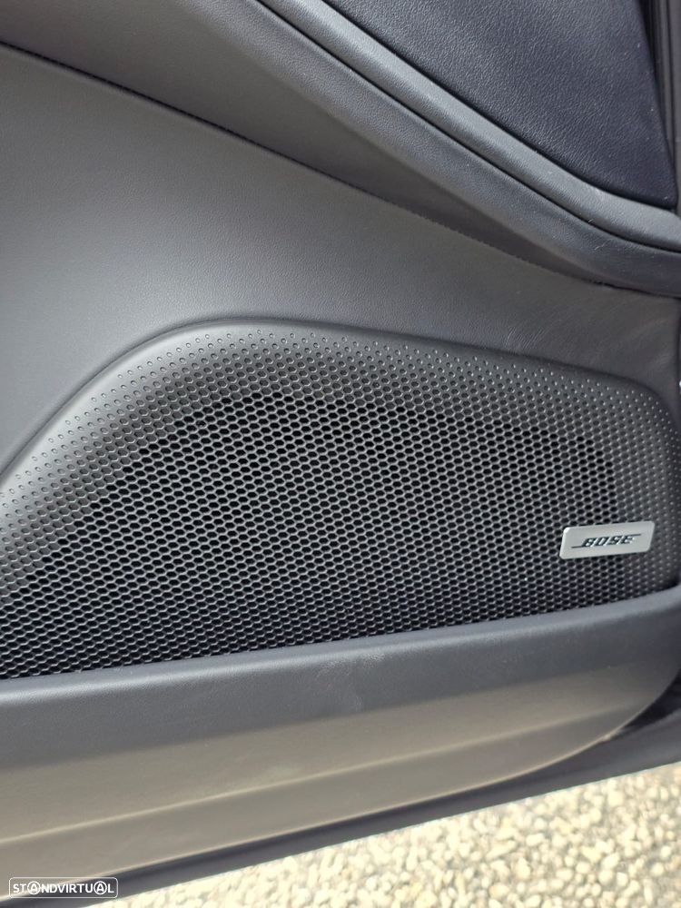 Porsche Panamera 4 E-Hybrid - 22