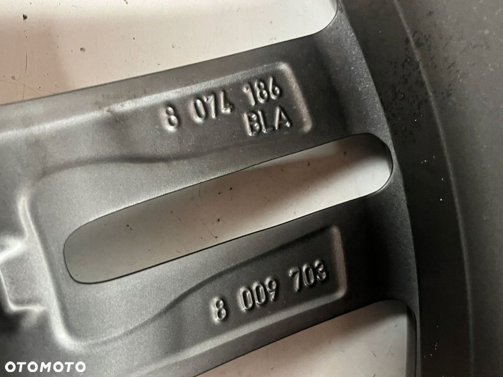 BMW 1 F20 F21 FELGA 8JX18 ET52 5X120 - 9