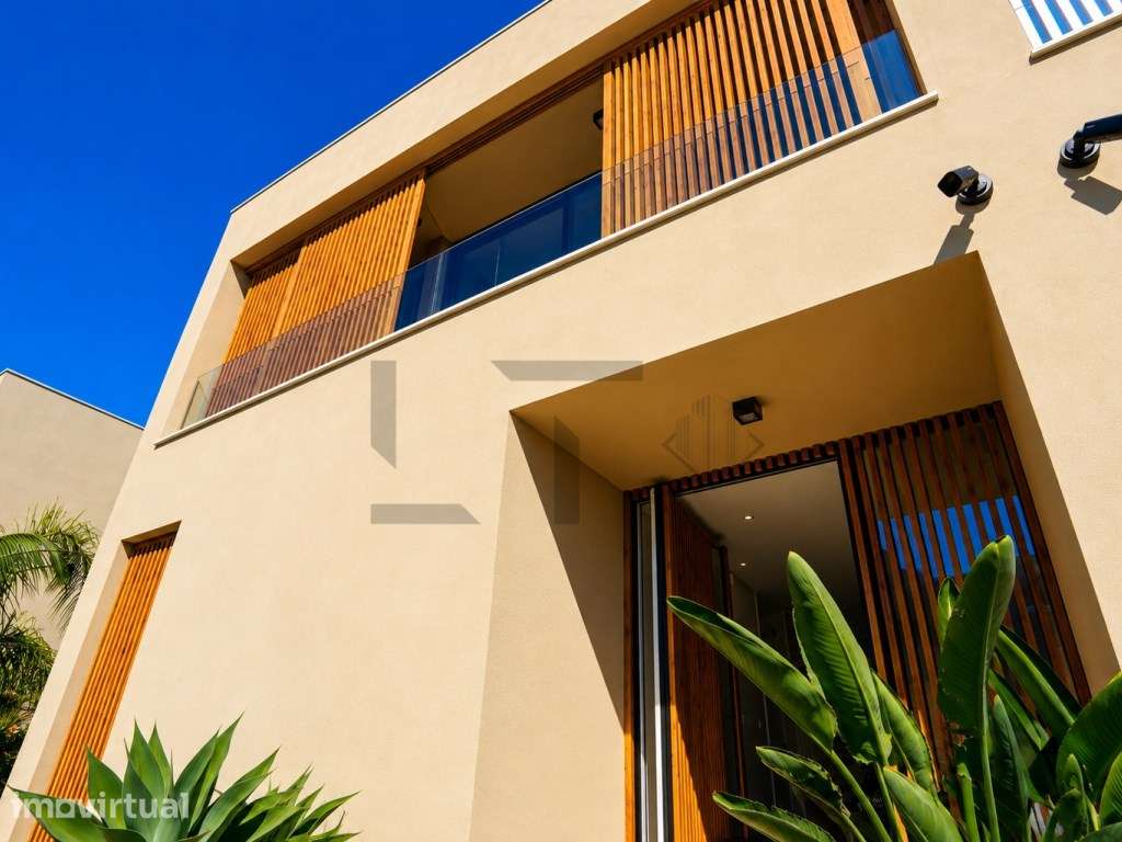 Moradia T5 em Banda com Condominio com Piscina para Venda em Carcav... - Grande imagem: 4/48