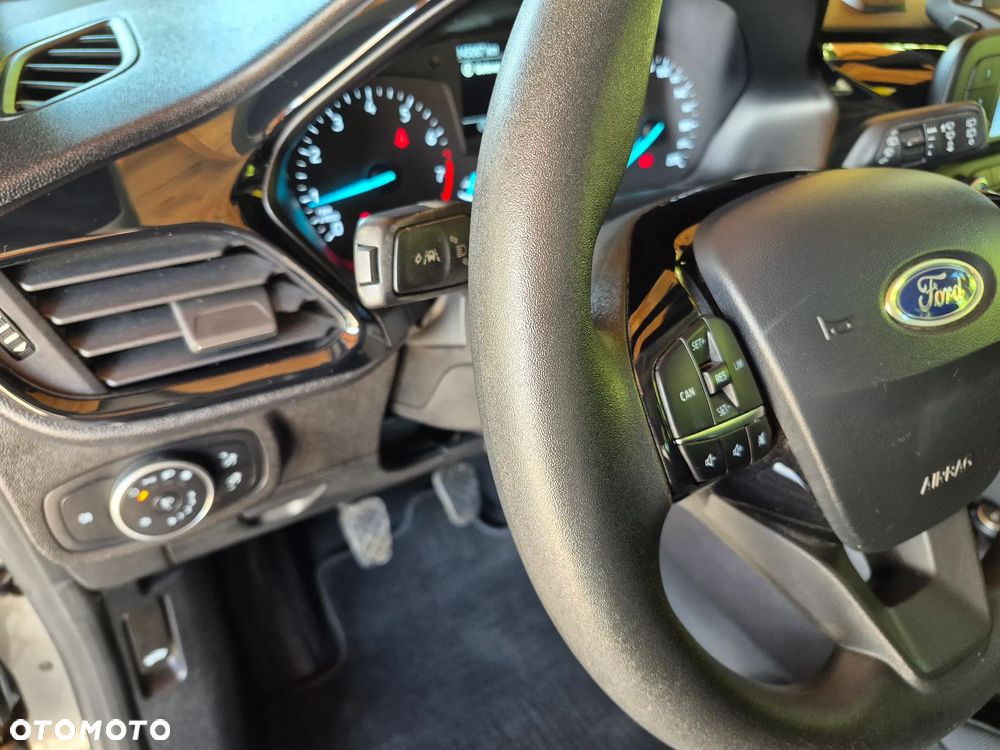 Ford Fiesta 1.0 EcoBoost S&S COOL&CONNECT - 10