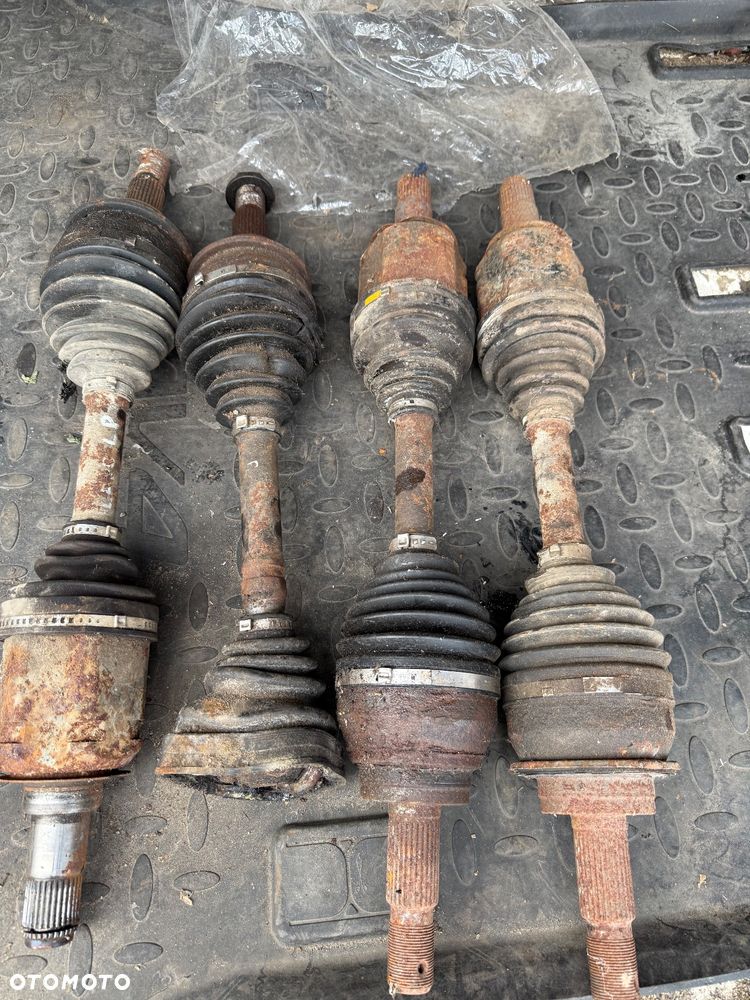 PÓŁOŚ TOYOTA LAND CRUISER 120 2002-2009 - 1